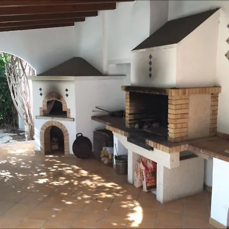 Luxury For 16 People With Seaview, Pool And Bbq