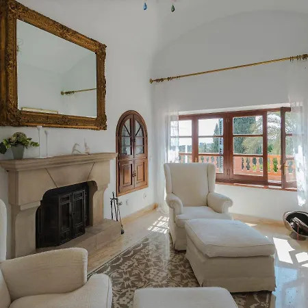 Luxury For 16 People With Seaview, Pool And Bbq *