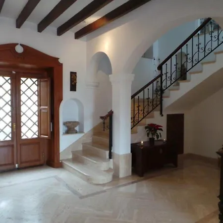 Luxury For 16 People With Seaview, Pool And Bbq